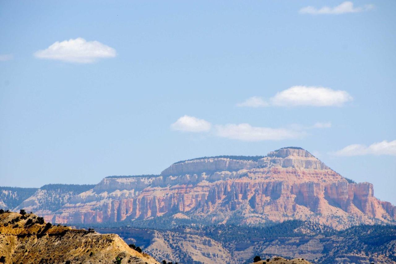 Cozy Henrieville Cabin 18 Mi To Bryce Canyon Np! 外观 照片