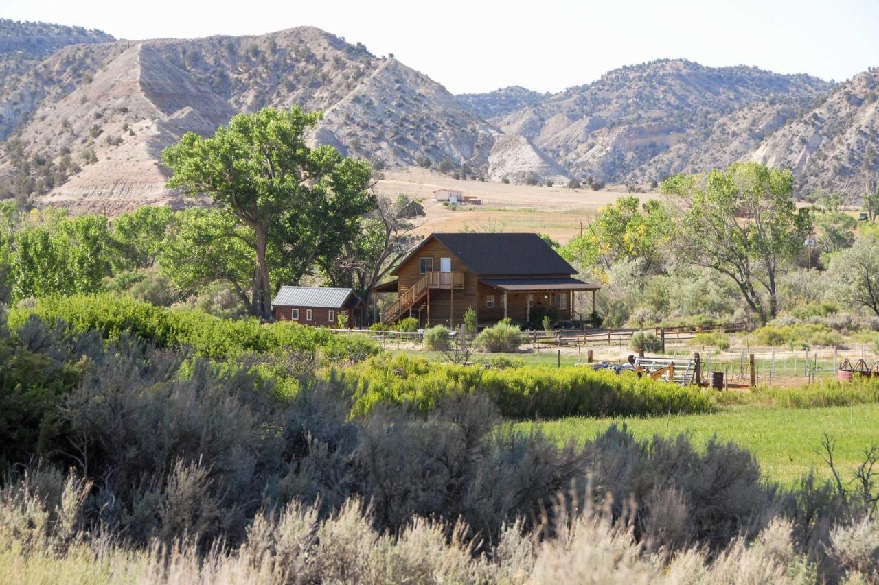 Cozy Henrieville Cabin 18 Mi To Bryce Canyon Np! 外观 照片