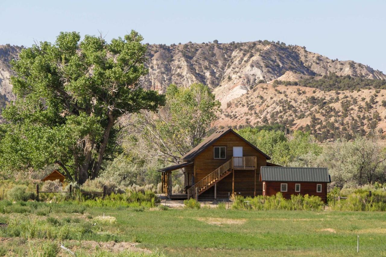 Cozy Henrieville Cabin 18 Mi To Bryce Canyon Np! 外观 照片